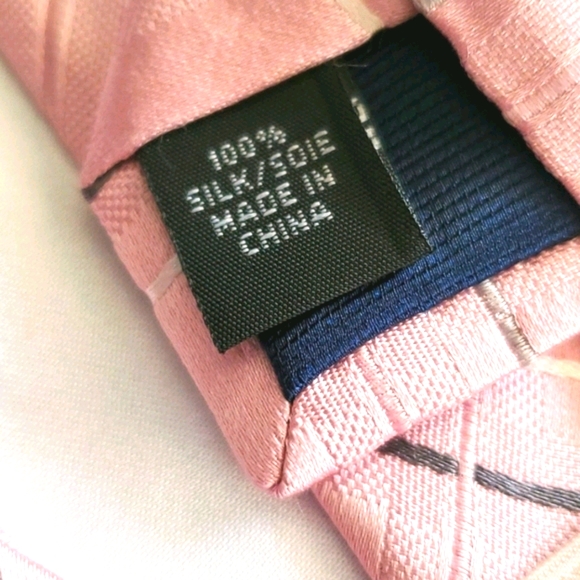 Michael Kors Pink Tie - Picture 5 of 8